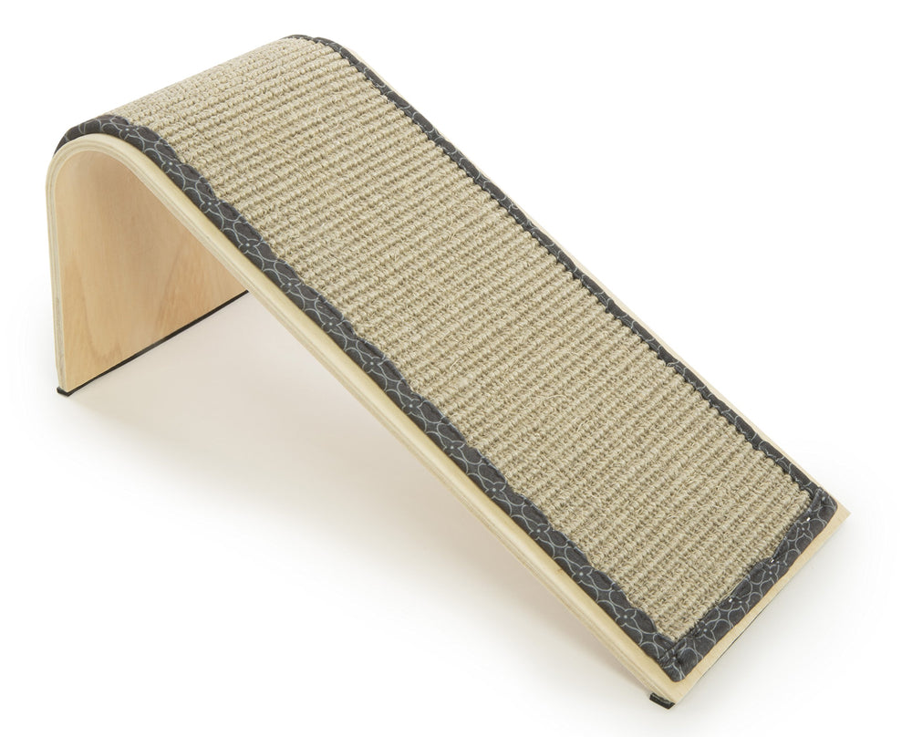 Organic catnip scent boosts interest during ramp scratching sessions.