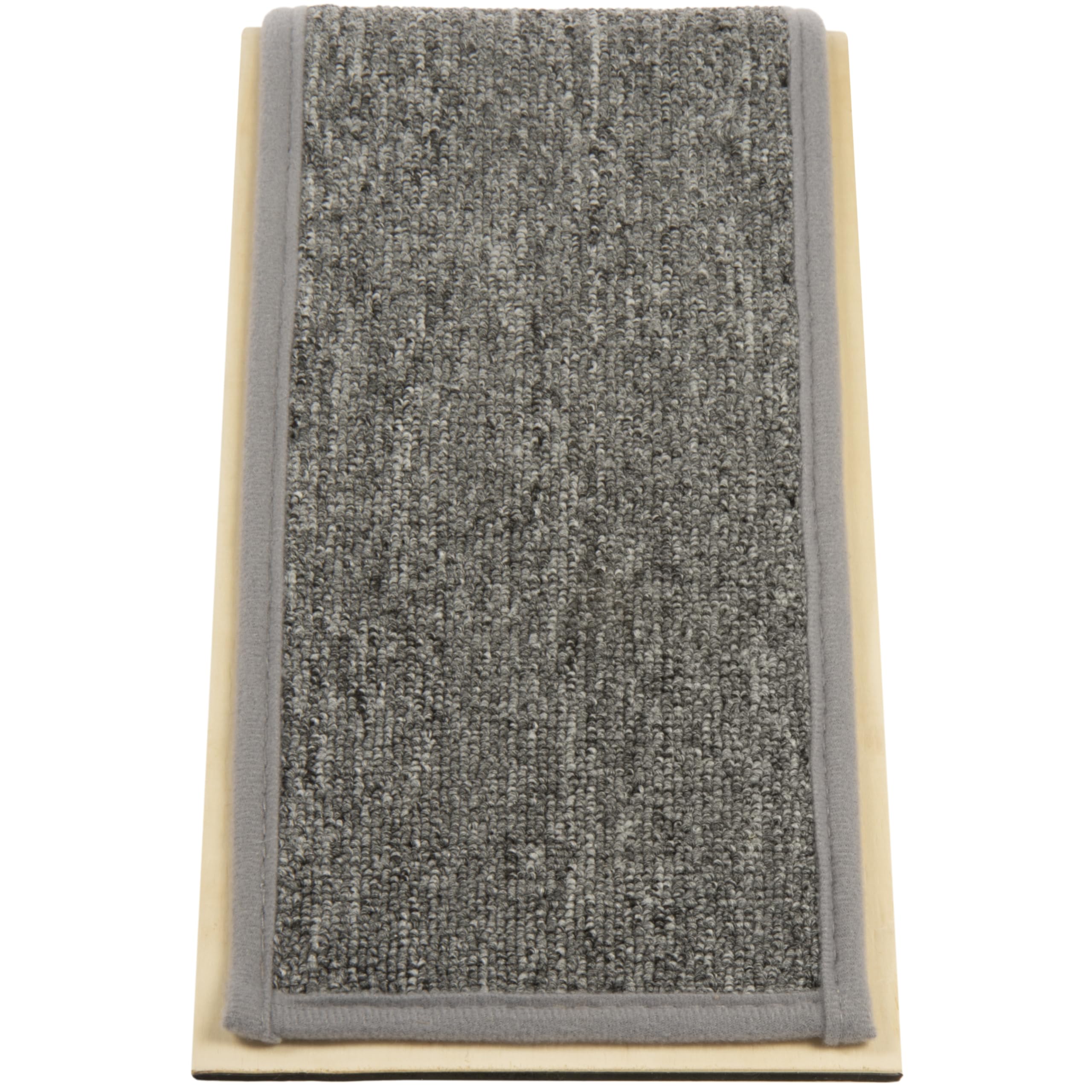 SmartyKat Loop carpet surface resists heavy claws for long-lasting use.