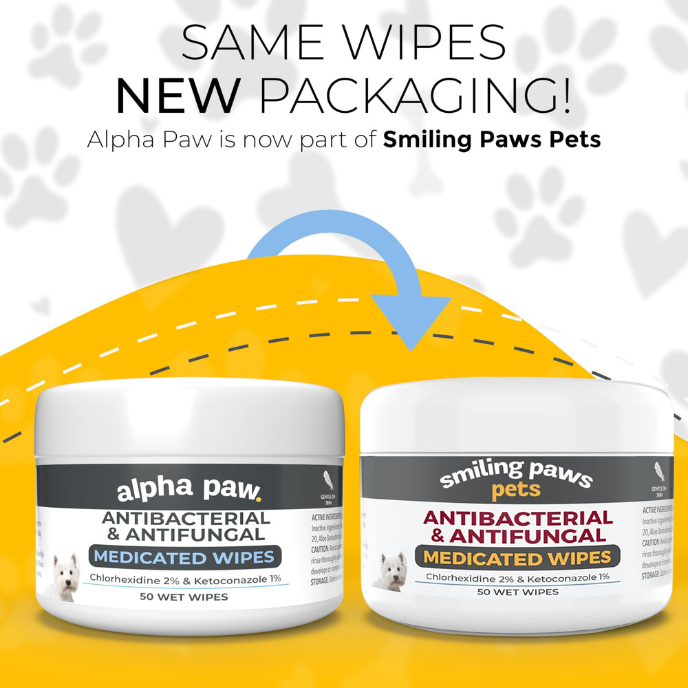 Smiling Paws Pets antibacterial wipe close-up pad for precise cleaning