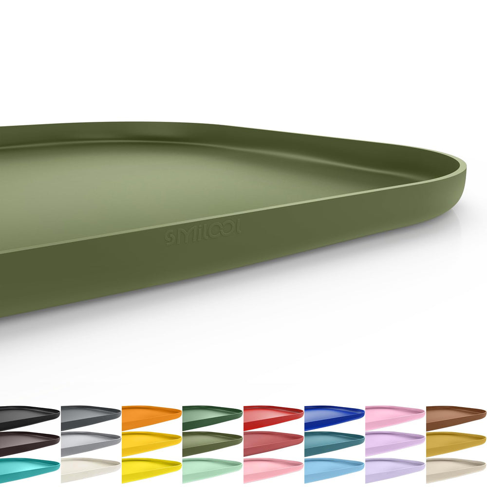 SMILOOL silicone pet feeding mat with raised edge protects floors from spills.