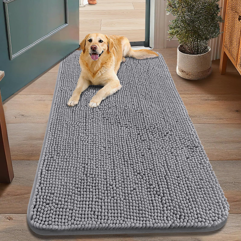 Smiry dog door mat showing muddy paws; absorbent surface helps keep floors clean.