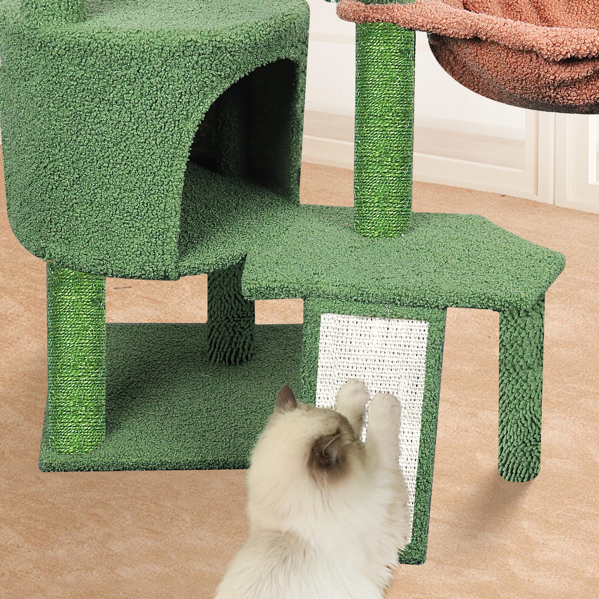 Smouatou Wang Xin premium faux fur with natural sisal posts.