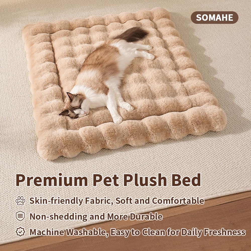 SOMAHE kneading pad 23x15 inch size provides versatile nap spots for cats.