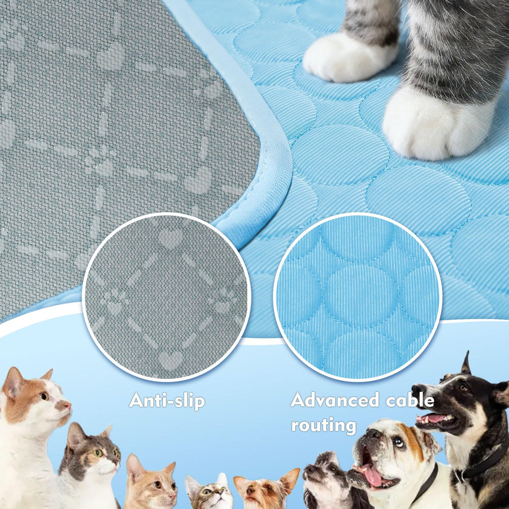 SOMOYA multiuse indoor outdoor dog mat for home and car use.
