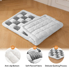 Soulbond dog bed non-slip bottom keeps it steady on car seats
