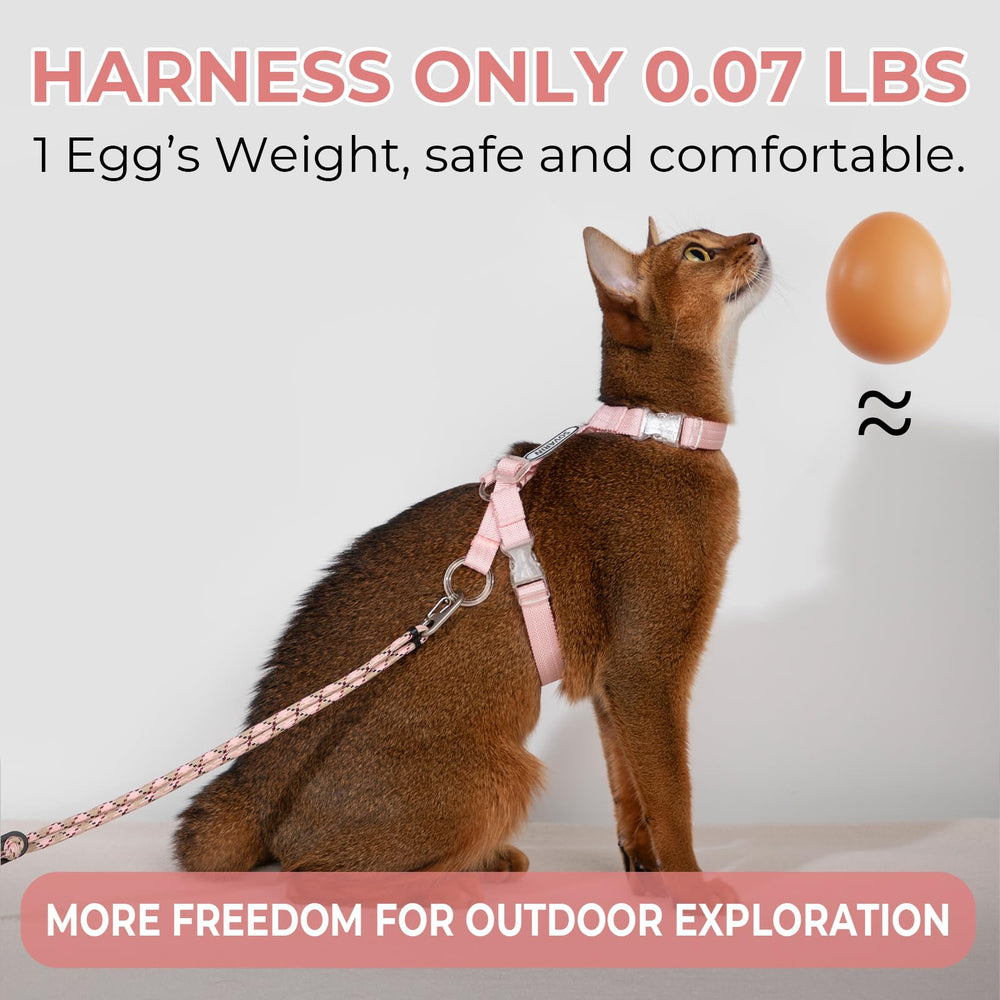 Sovarin pink harness back adjustment strap highlighting no choke design for gentle wear