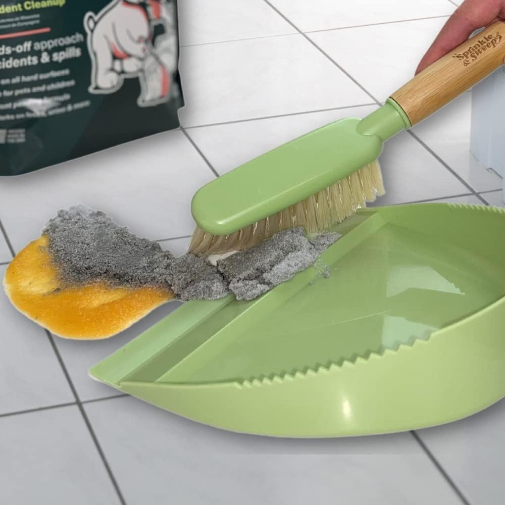 Sprinkle & Sweep fresh aroma from bamboo, mint, and lime essential oils.
