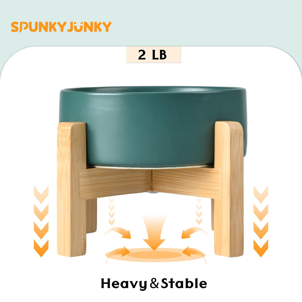 SPUNKYJUNKY heavy ceramic base prevents tipping during feeding