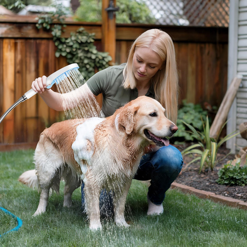 SR SUN RISE indoor/outdoor connection supports versatile baths