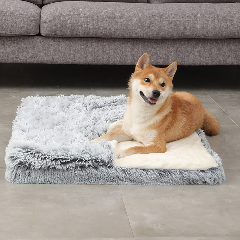 SSAWcasa rectangle bed 33.5 by 27.6 inches fits small to medium pets.