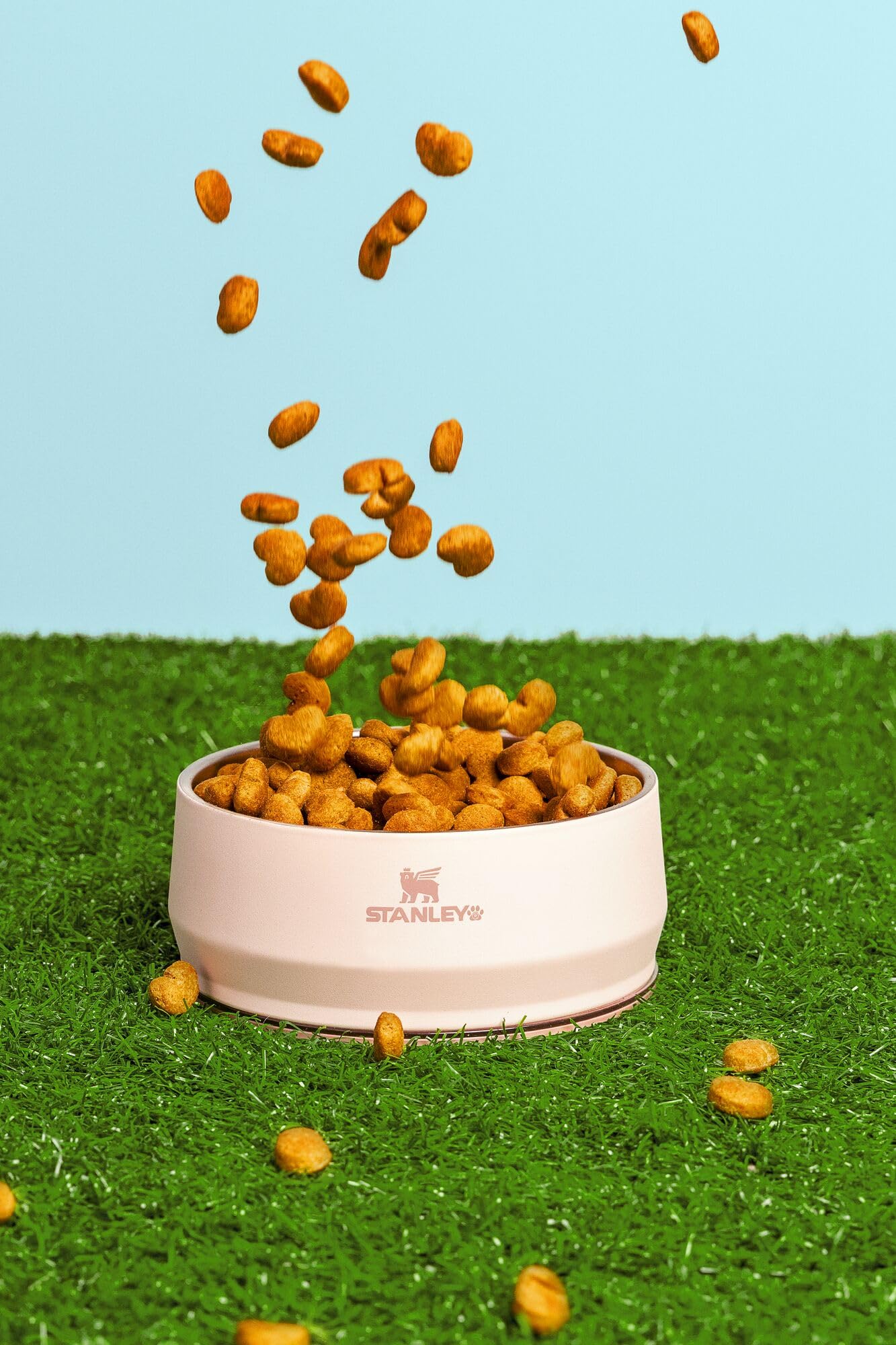 Stanley Pet Bowl BPA-free material supports safe feeding.