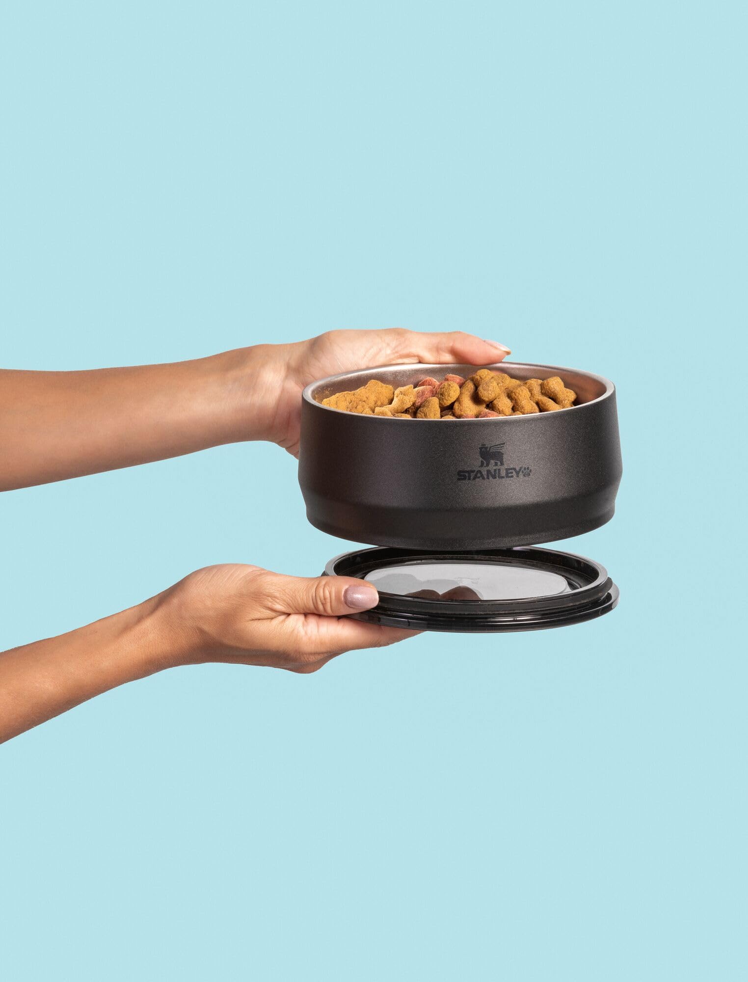 STANLEY Pet Bowl with tapered sides for easy feeding from any angle
