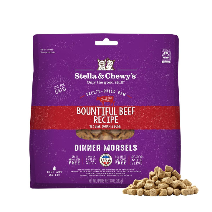 Stella & Chewy's beef batch closeup highlighting protein-rich morsels for cats.