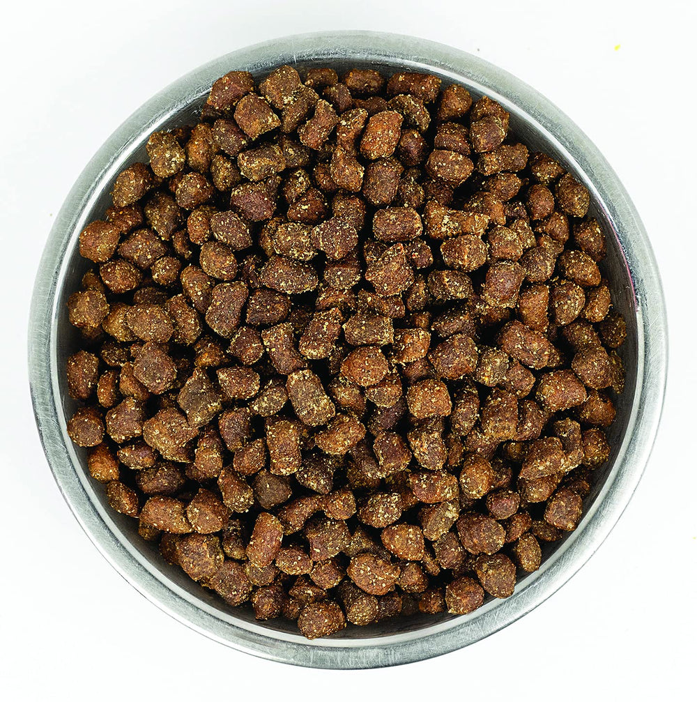 Stella & Chewy's Wild Red grains shot shows barley and oatmeal supporting easy digestion.