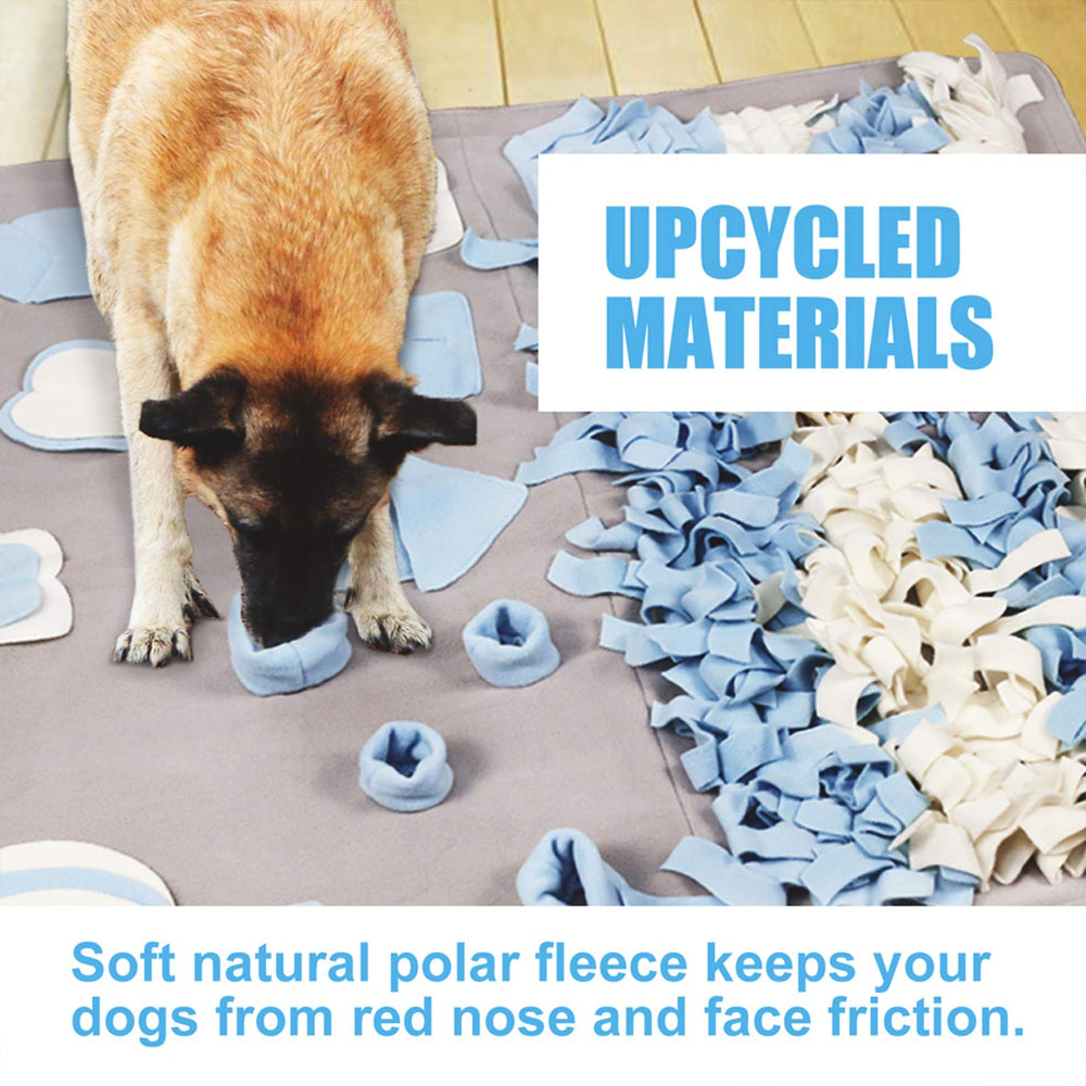 Stellaire Chern snuffle mat anti-slip backing keeps the mat steady.