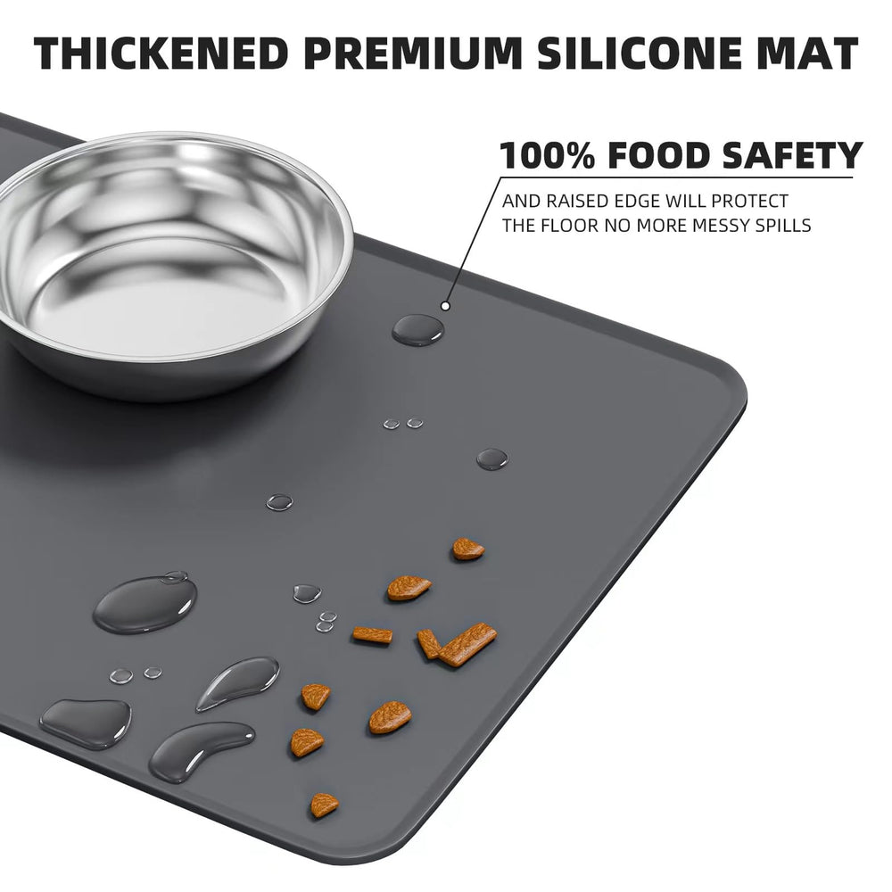 Summark silicone feeding mat protects floors by containing spills during meals.