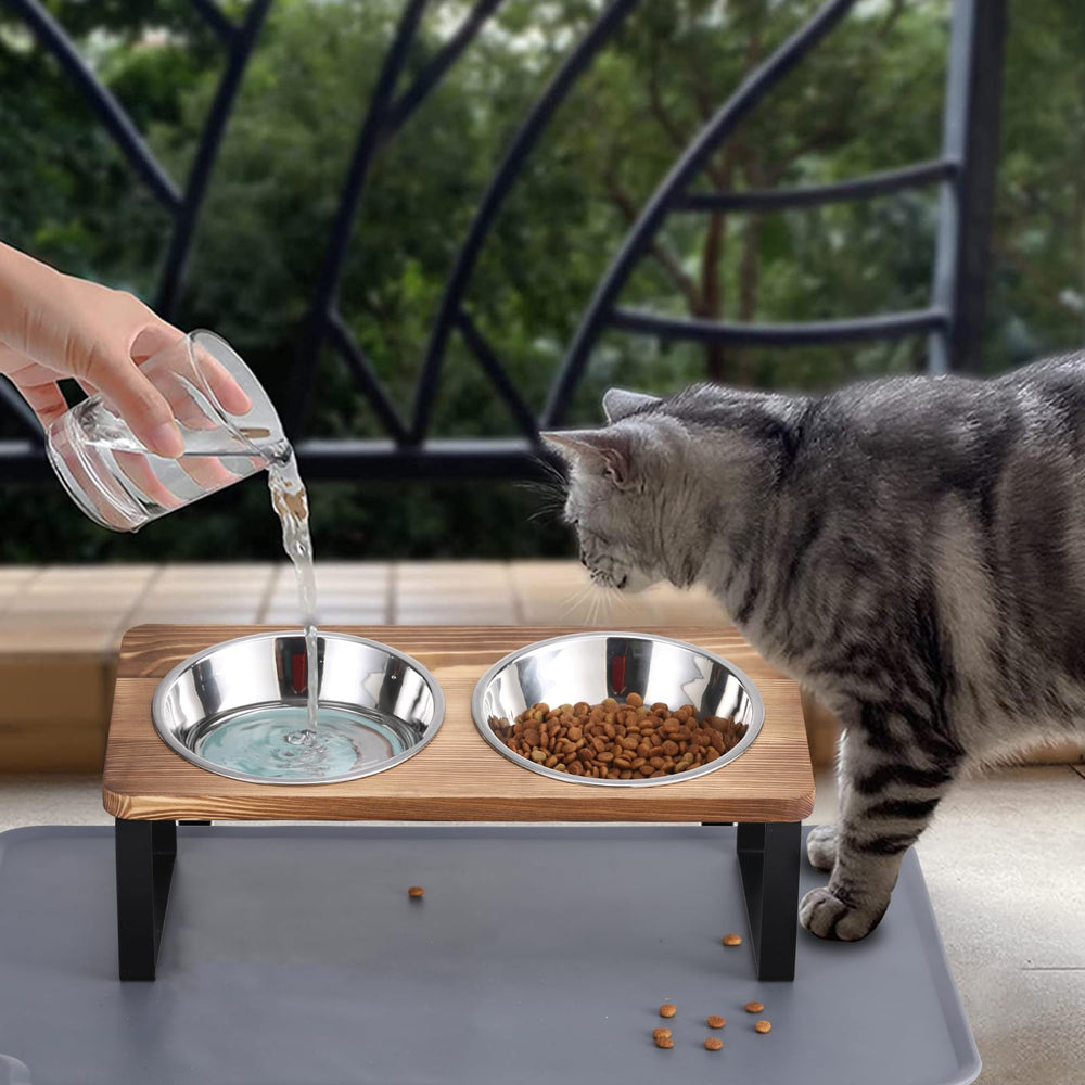 Summark Cat and Puppy Dining Set enhances mealtime setup.