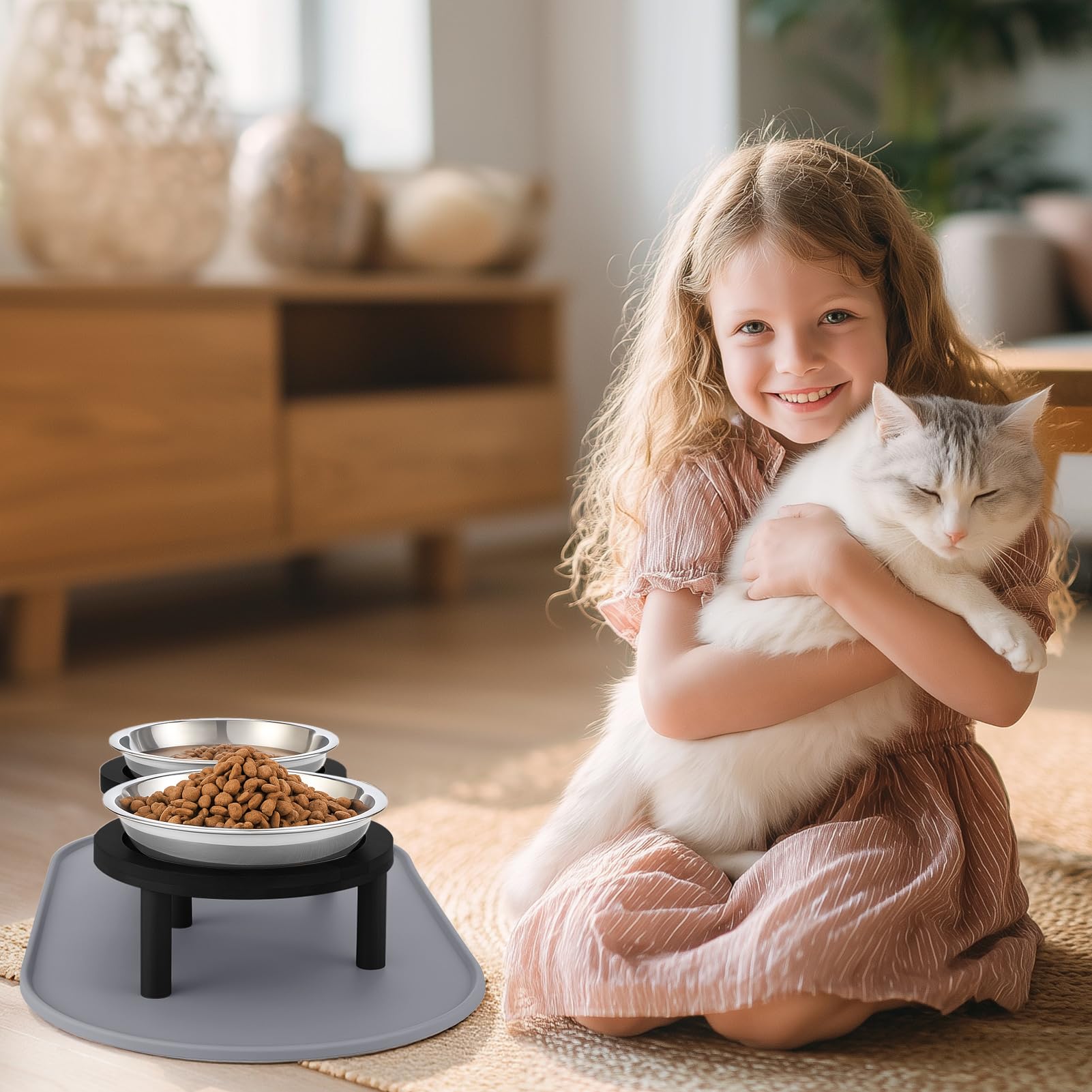 Summark dishwasher-safe cat bowls simplify cleanup after meals.