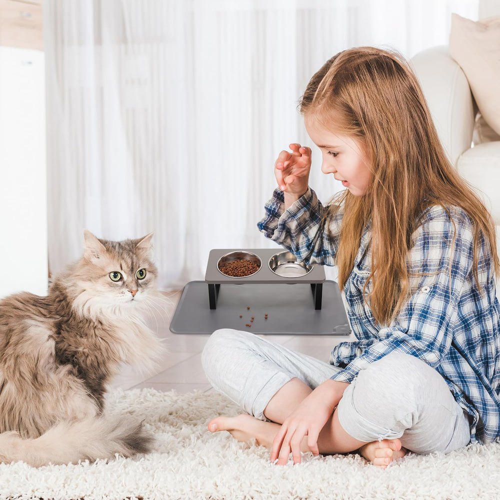 Summark gray feeding station adds modern look to the feeding area