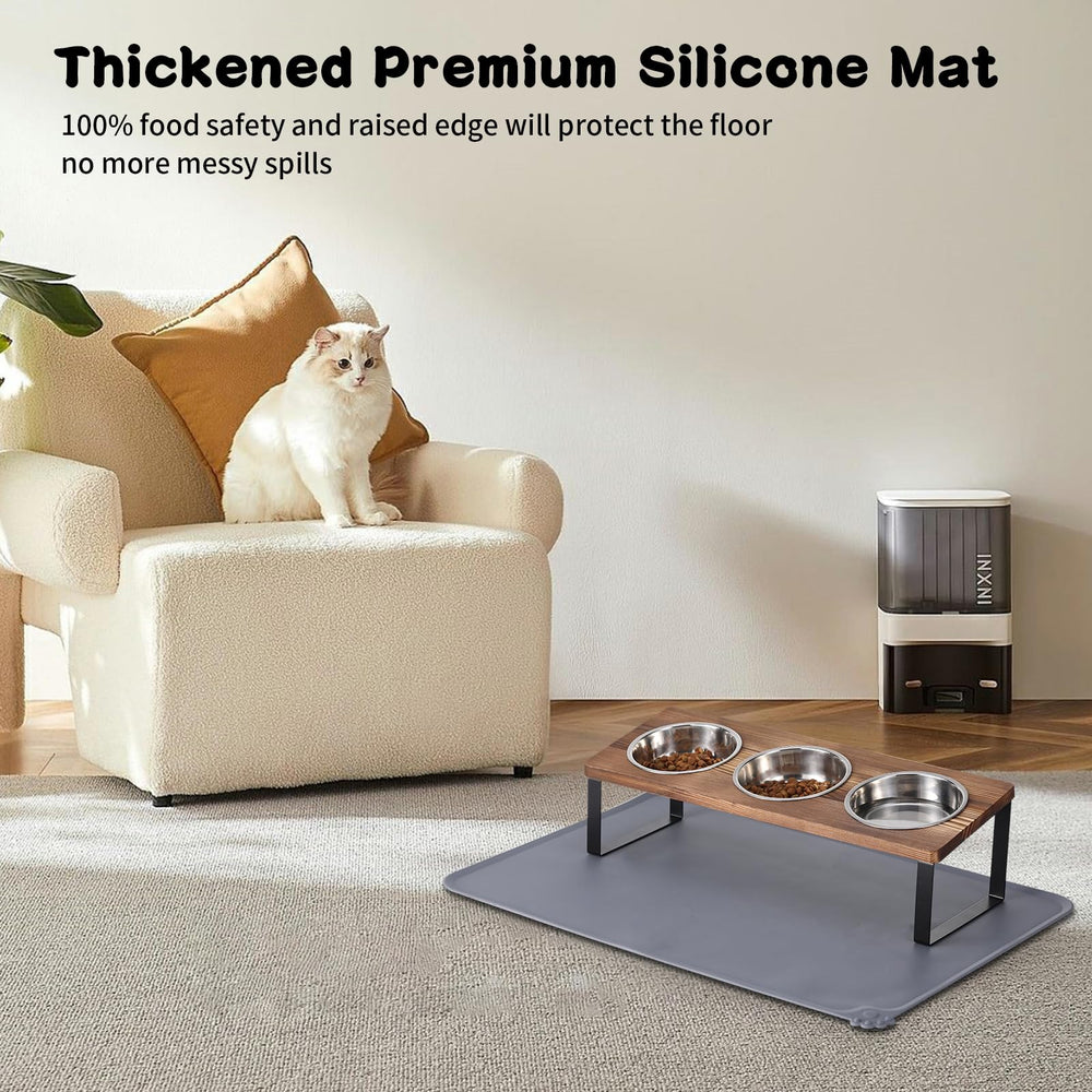 Summark silicone food mat catches spills to keep floors clean during meals