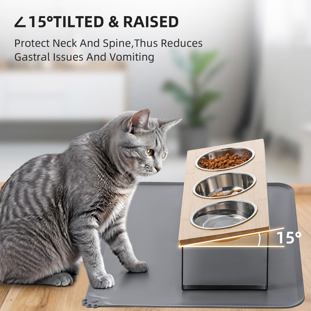 Summark stainless steel bowls are rust-resistant and removable for easy cleaning.