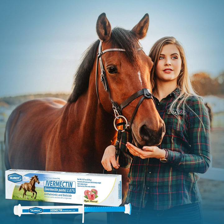 SUMOT Ivermectin horse paste syringe with apple flavor label, highlighting precise dosing.