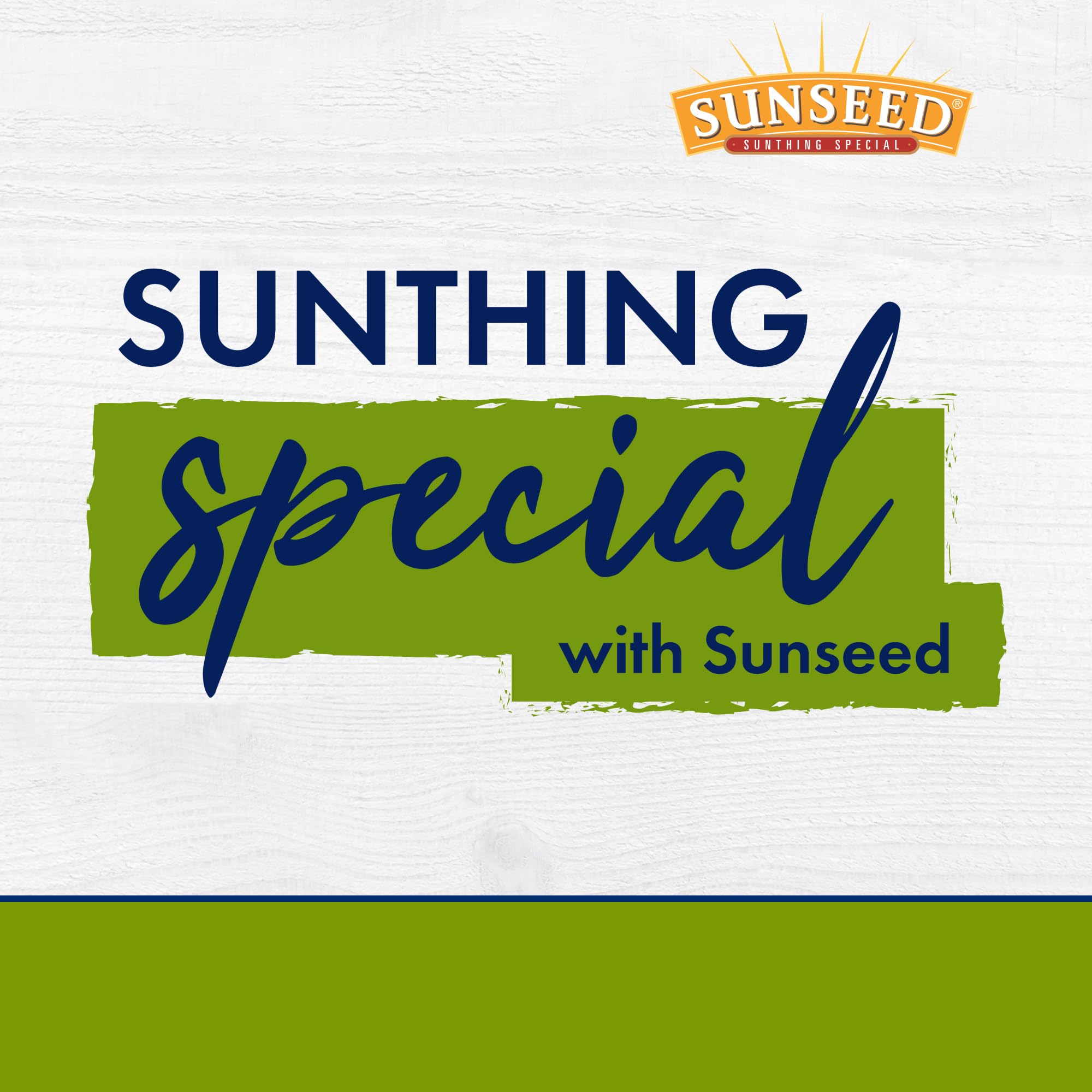 Sunseed Fresh World Bedding Grey 450cuin zip-seal packaging enables easy resealing.