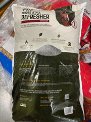 Sweet PDZ stall refresher granules in stall demonstrate moisture absorption and odor control.