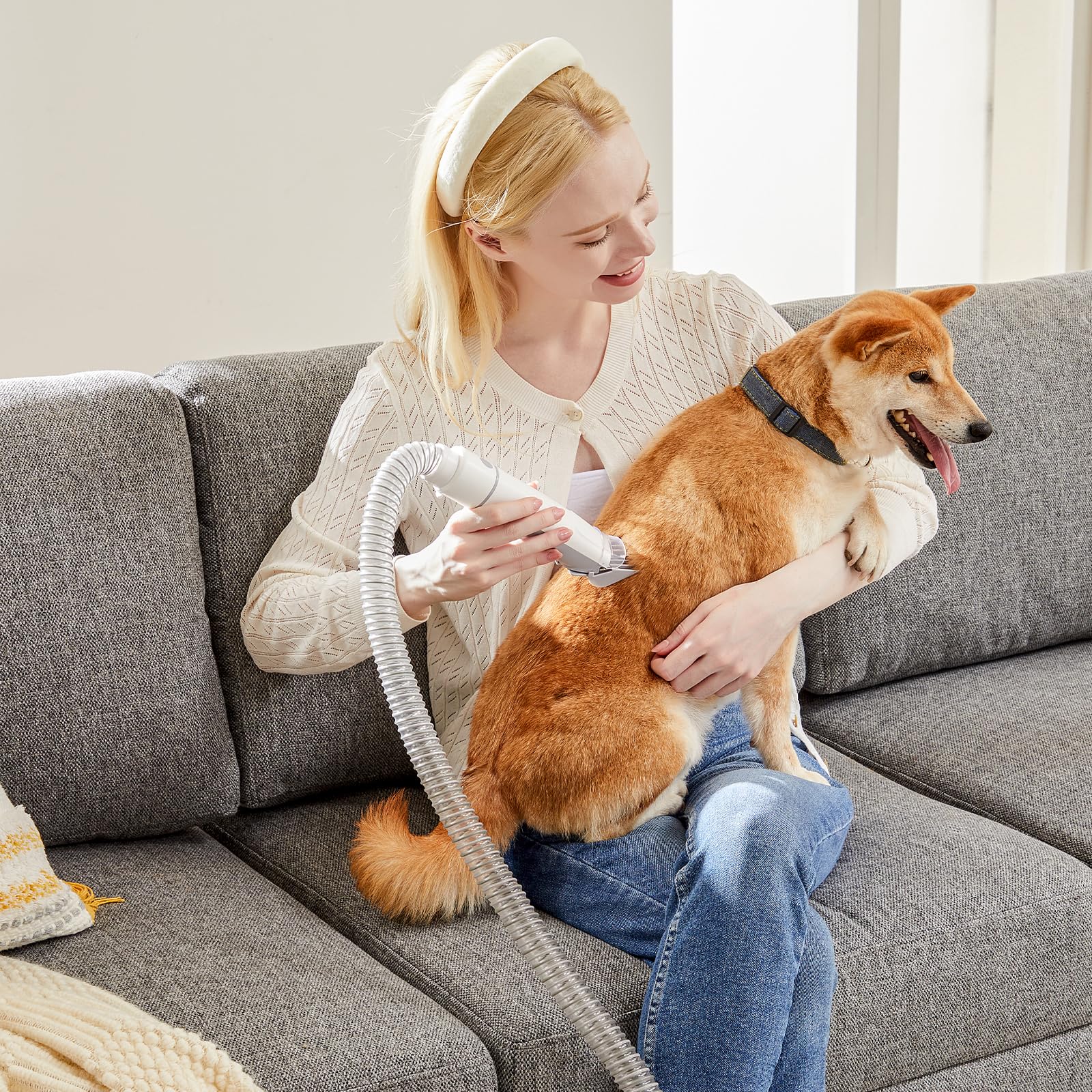 Sweetcrispy cordless, low-noise clippers reduce pet stress during grooming.