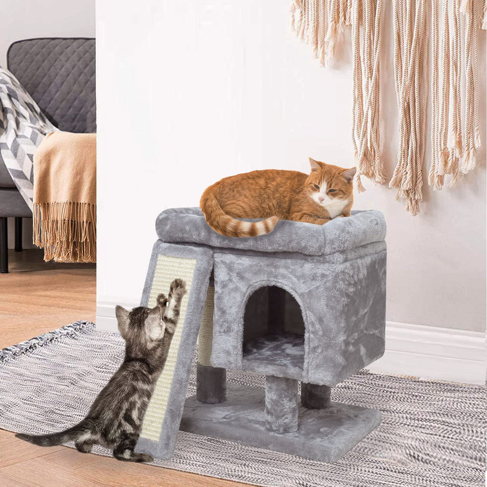 SYANDLVY sturdy base with reinforced plates keeps the cat tree steady during jumps.