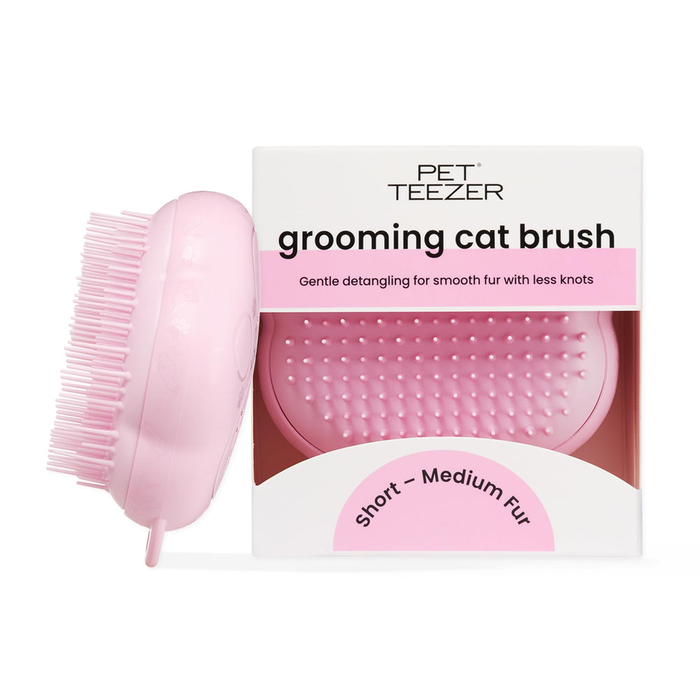 Tangle Teezer Cat Brush deshedding action smooths fur while protecting the undercoat.