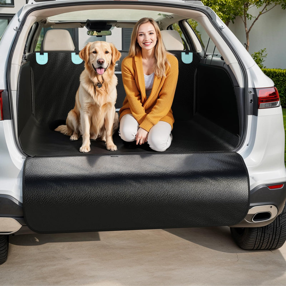 Tapizado travel-friendly liner helps maintain a clean car after dog trips.