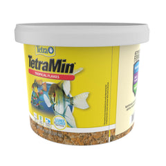 Front label of Tetramin flakes highlighting the Clear-Water Formula