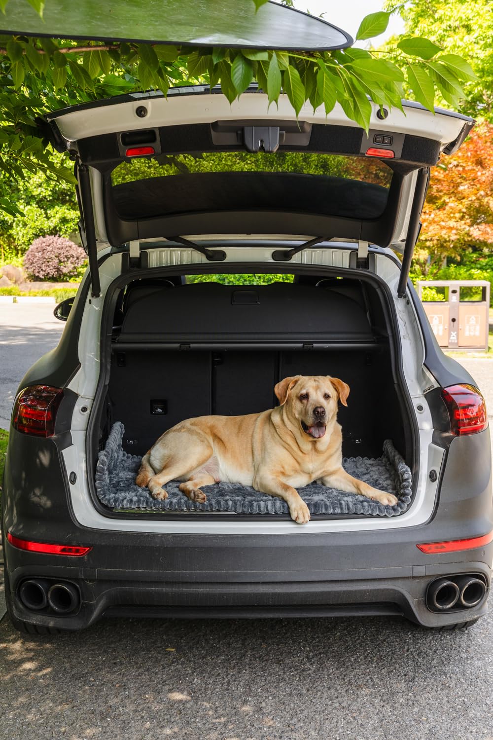 TGODGPY travel-friendly seat cover keeps car interiors clean on every trip.