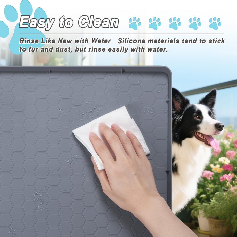 TIMOHCR paw-friendly mat that is easy to clean by vacuuming or rinsing.
