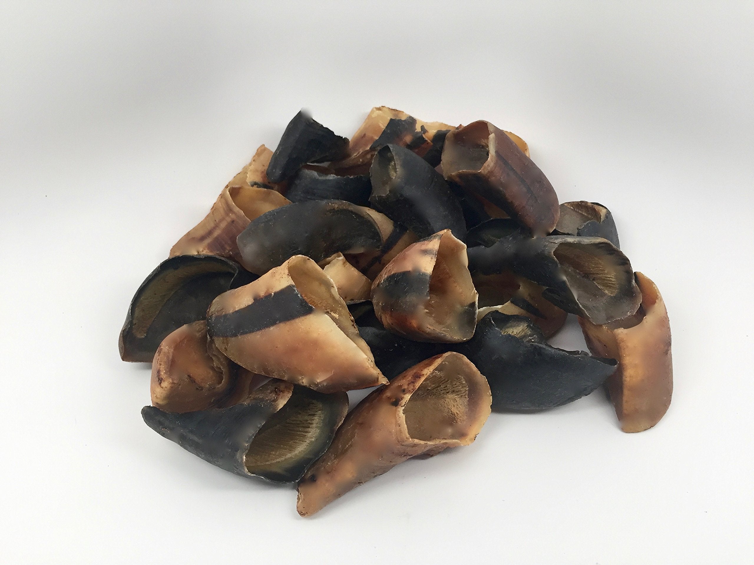 Top Dog Chews cow hooves dog chew use illustrates a dental-friendly option for pets.