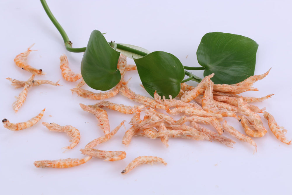 toyuto premium krill-shrimp mix ingredient label close-up on packaging