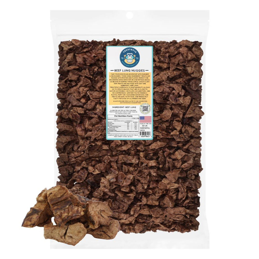 TREATOPIA Beef Lung Nuggies bag close-up, high-protein nutrition.