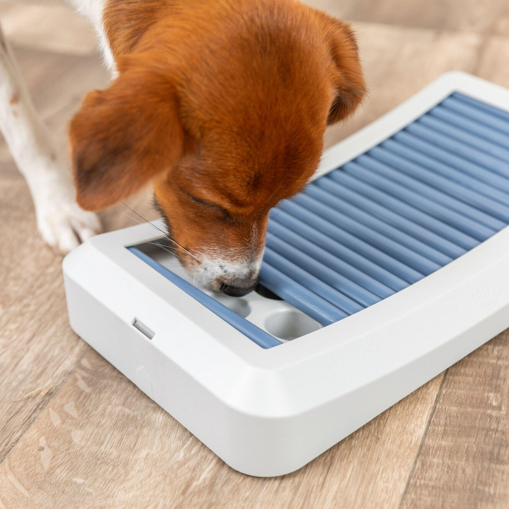 TRIXIE Rod Board BPA-free materials ensure safe, pet-friendly play.
