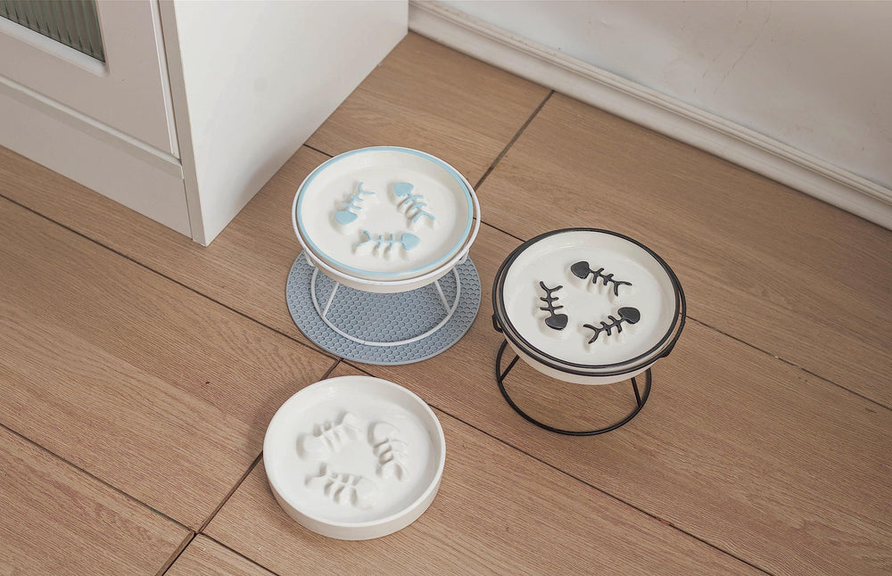 TRUNDISAN elevated cat bowl with sturdy base prevents tipping during meals