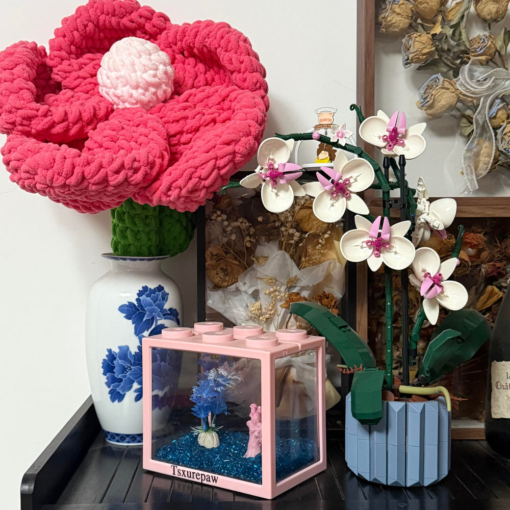 Tsxurepaw gift-ready mini tank for parties or travel.