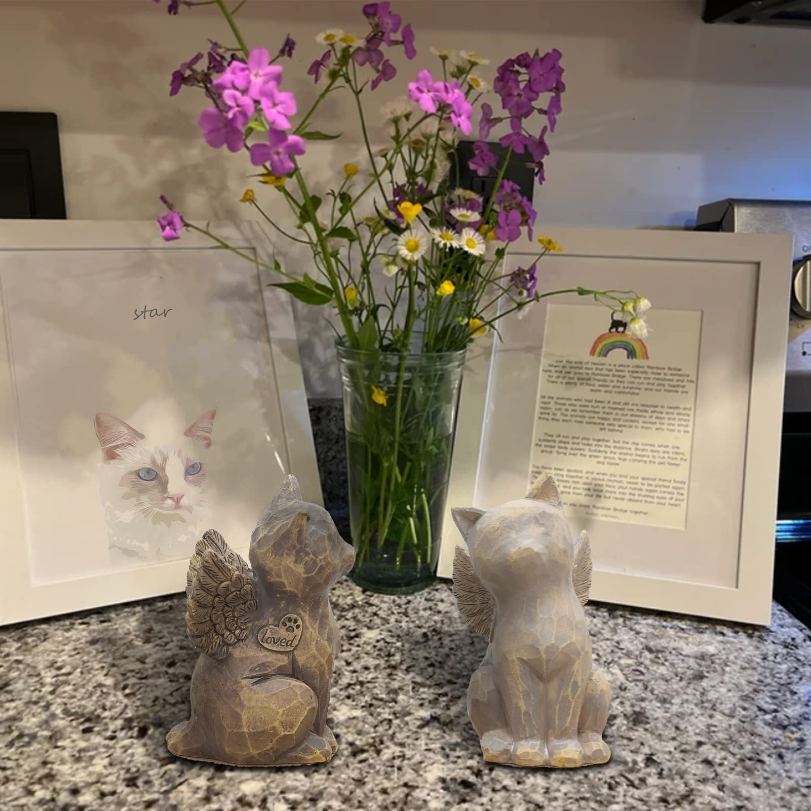 Tsyulog memorial cat statue in gift box, ready for gifting.
