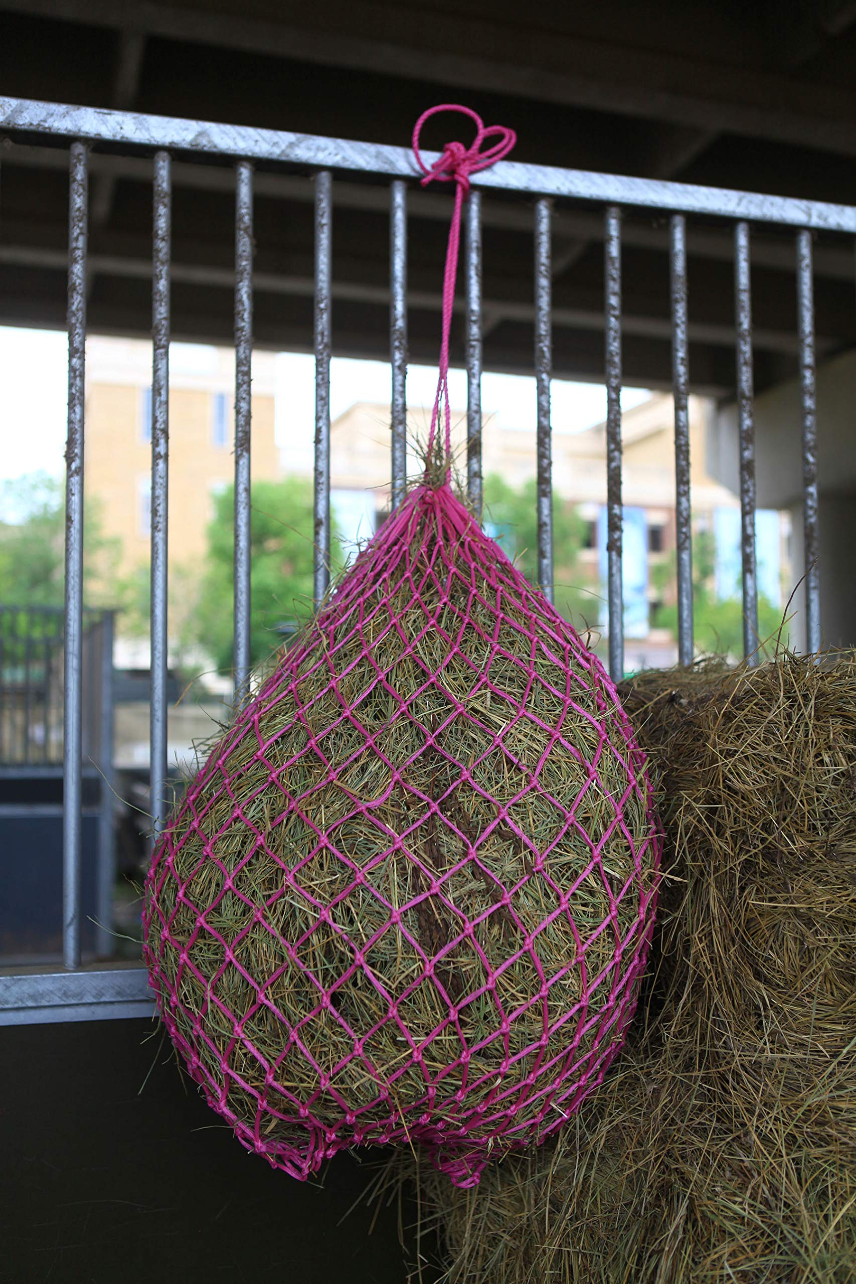 T TEKE hay net with durable drawstring closure keeps net secure.