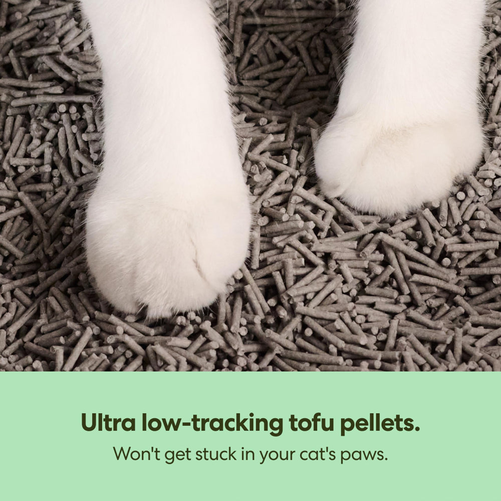 Tuft & Paw tofu cat litter pellets close-up highlighting dust-free texture and quick clumping.