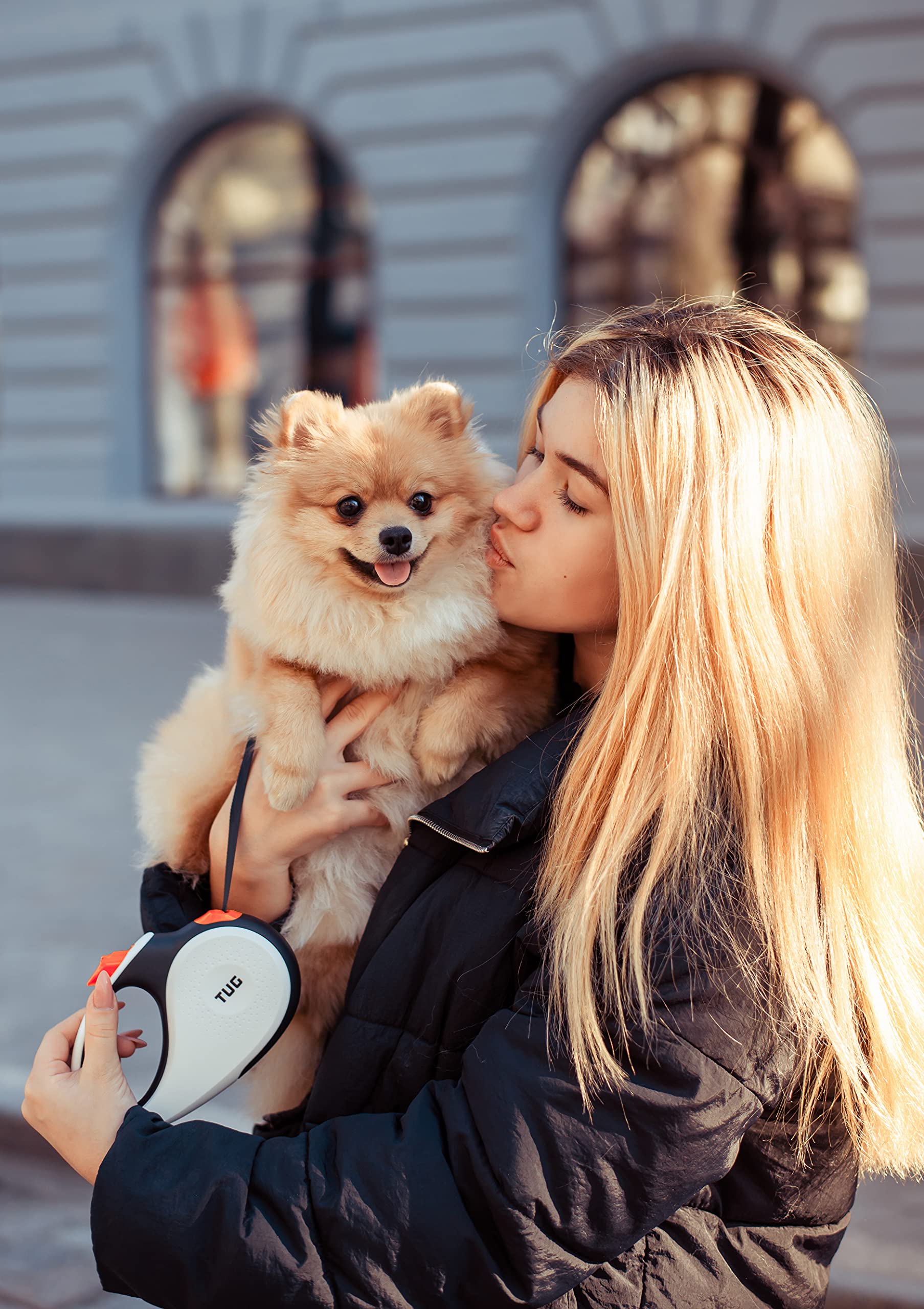 TUG leash with anti-slip handle for comfortable, confident walks.