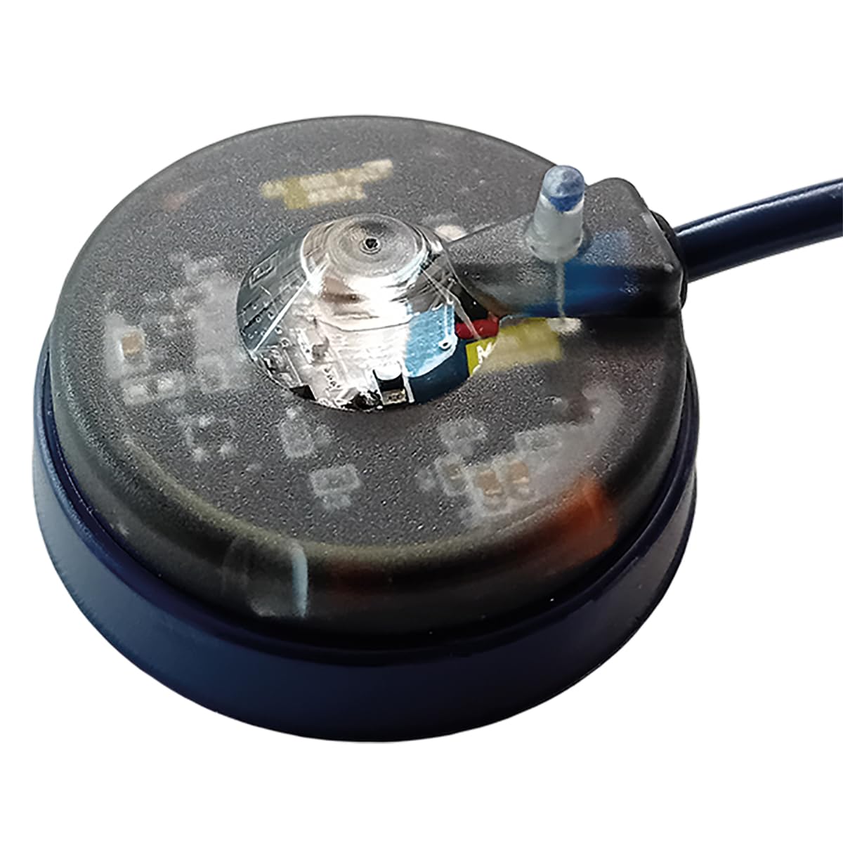 Tunze Osmolator 3 compact design fits edges securely and saves space.