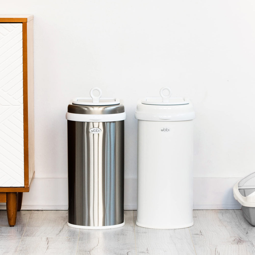 Ubbi Pet Waste Pail works with standard trash bags for convenience