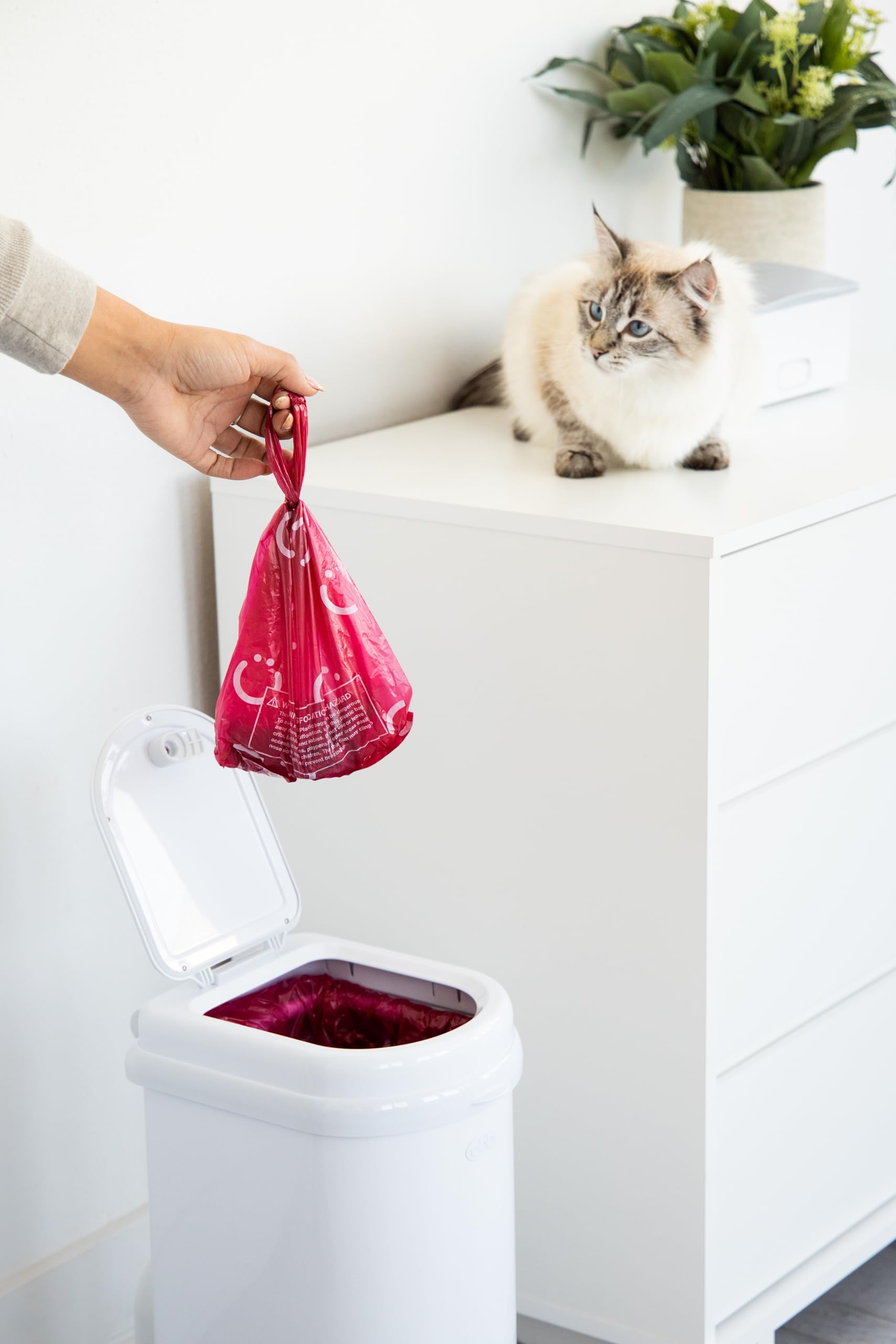Ubbi Pet Waste Sacks suitable for dog waste cleanup.