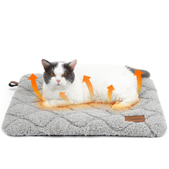 ULIGOTA self-warming cat bed top view showing cozy lounging warmth
