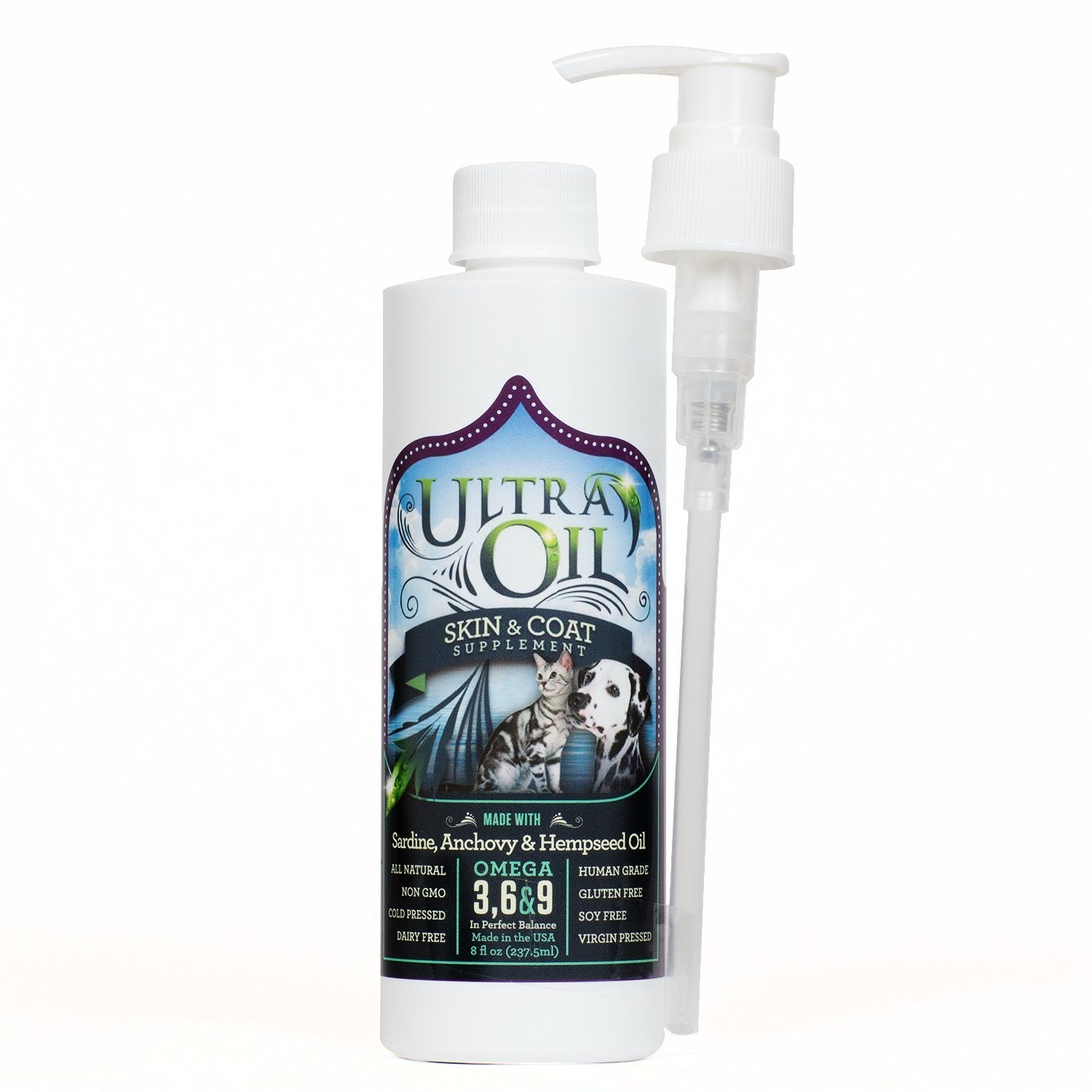 Ultra Oil Skin & Coat bottle pour adds omega-rich nourishment to pet meals.
